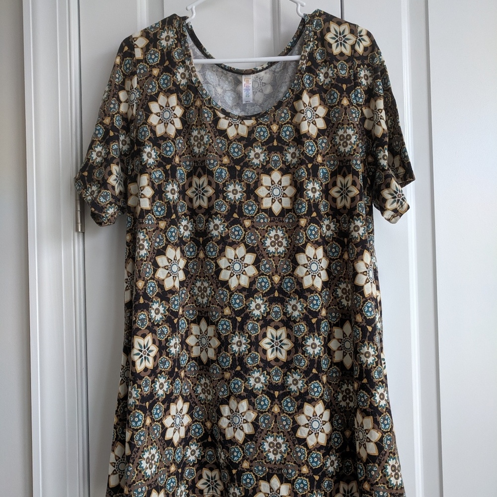 LuLaRoe Perfect T